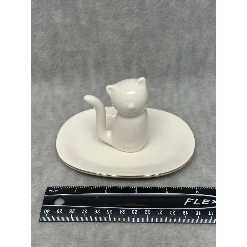 Cat Ring Holder Trinket Dish White Ceramic Gold Rim Figurine 2015 Tri-Coastal